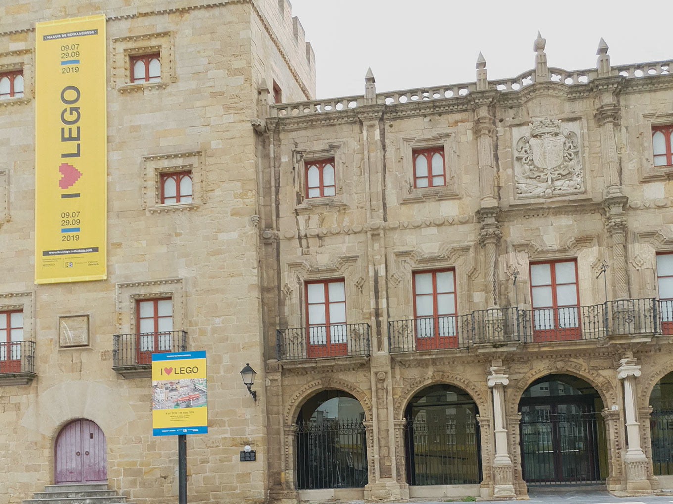 Der Revillagigedo-Palast – Tor zur Altstadt Gijón in Asturien